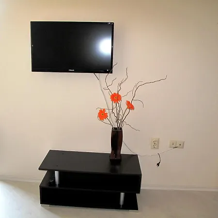 Apartament Mellia 4 *