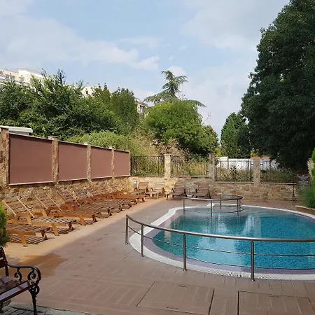 Mellia 4 Apartament *