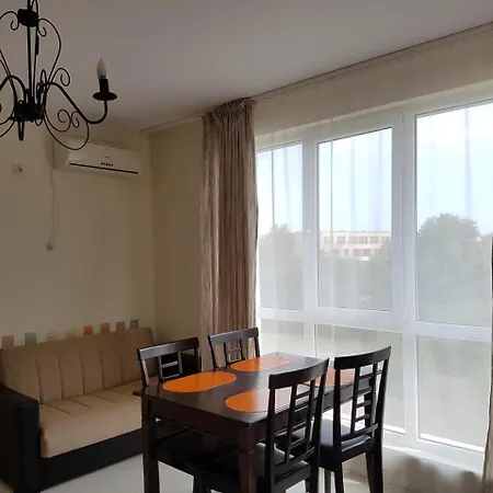 Mellia 4 Apartament *