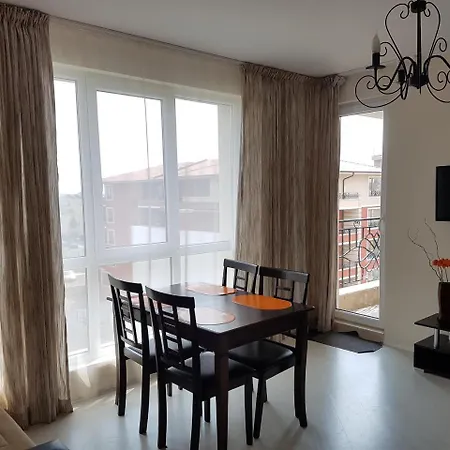 Apartament Mellia 4 *